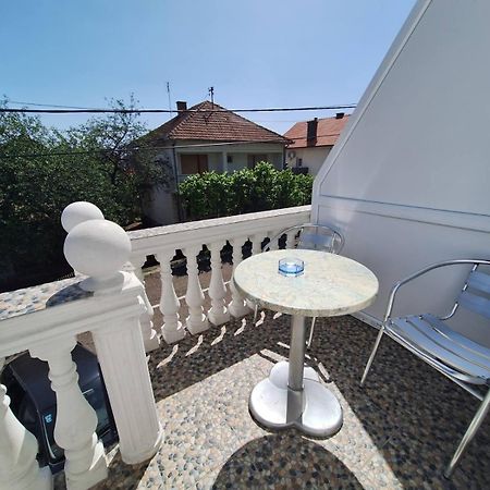 Sobe-Apartmani Modrica Exterior photo