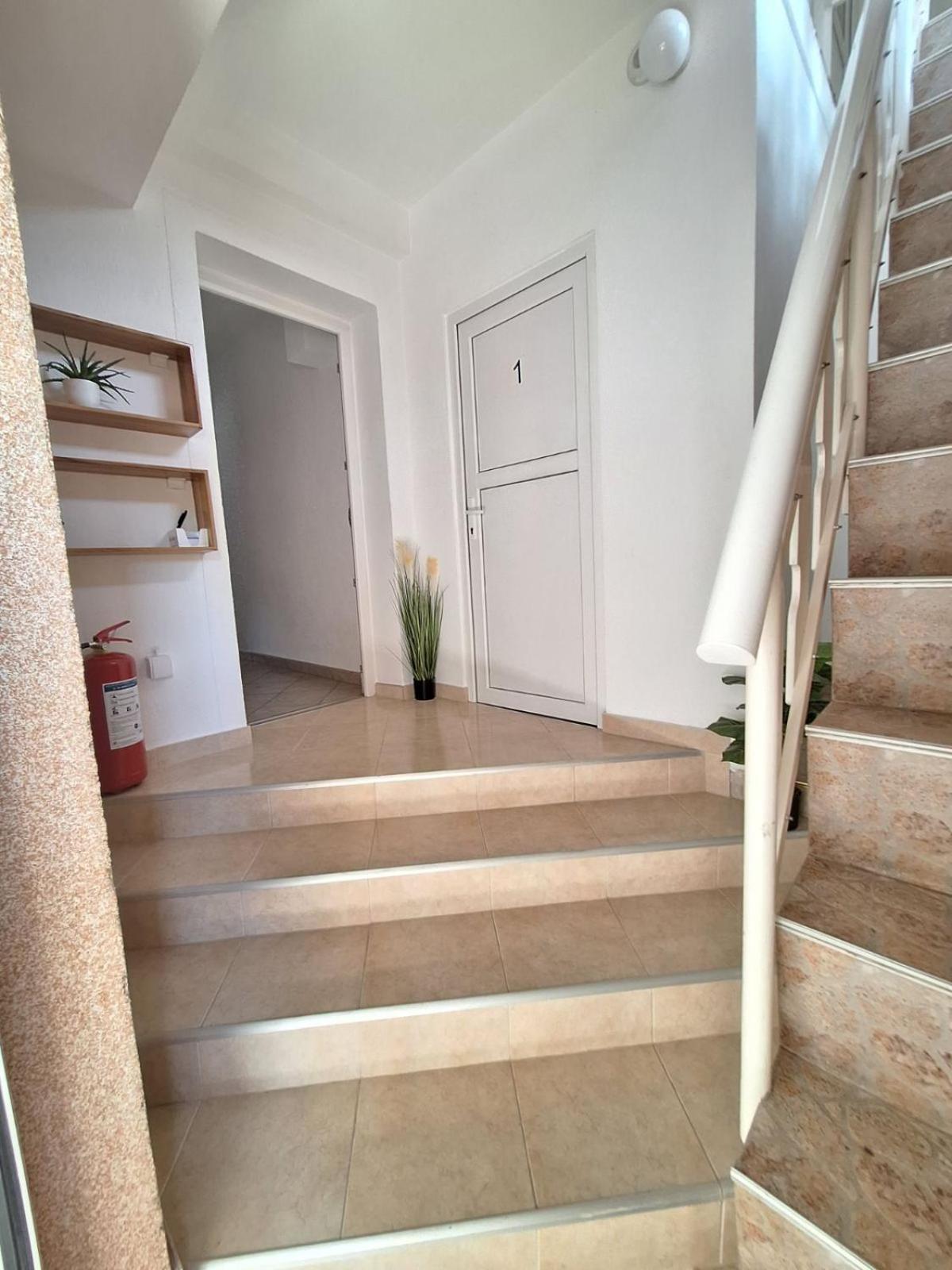 Sobe-Apartmani Modrica Exterior photo